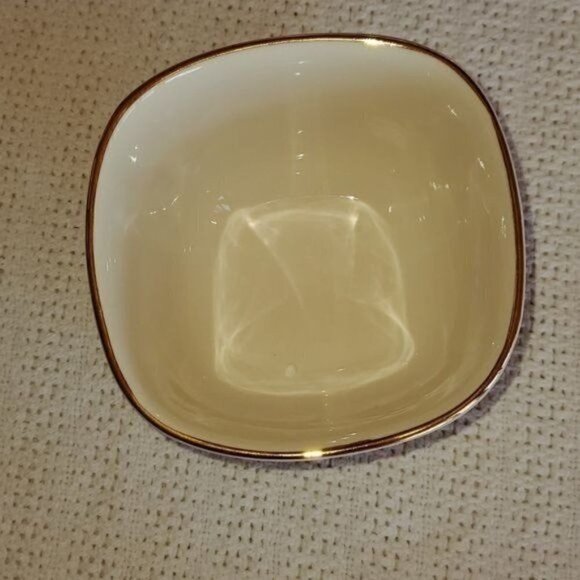 Lenox Holiday Archive 4.5" Candy/Nut Bowl - Picture 3 of 7